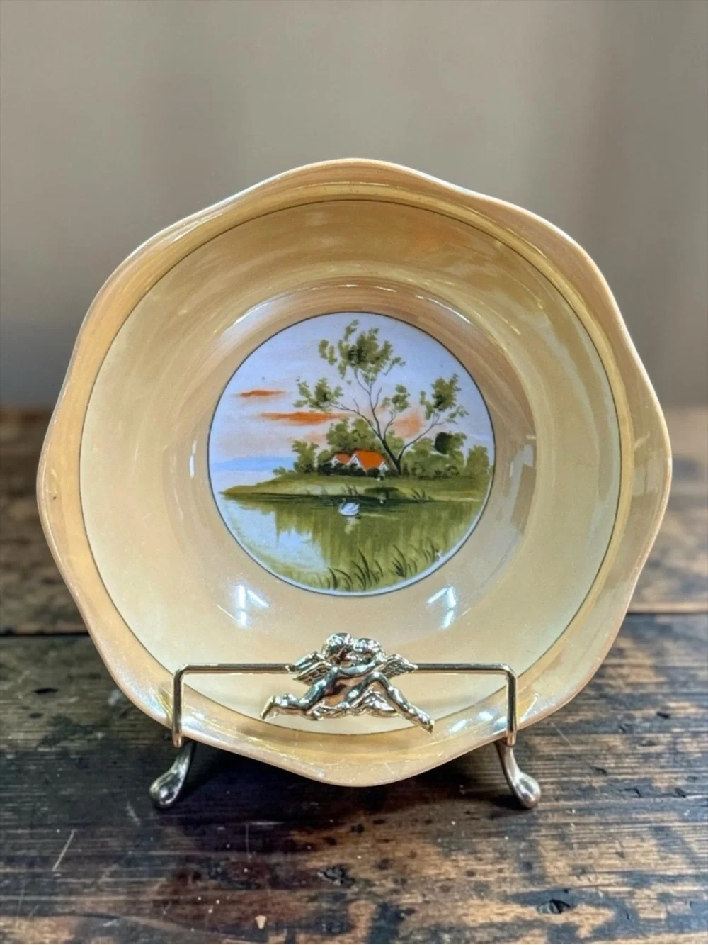 Decorative Bowl w/Stand